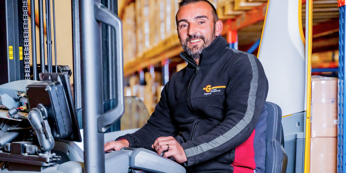 Logistiker (m/w/d) Logistiker (m/w/d)