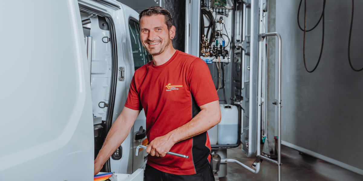 Technischer Mitarbeiter Infrastruktur & Gebäudetechnik (a) Technischer Mitarbeiter Infrastruktur & Gebäud...